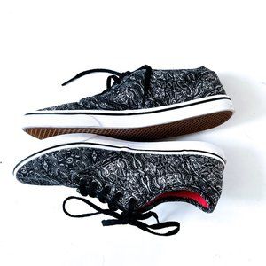 VANS Atwood black and white Low flower henna design low sneaker women’s size 7.5